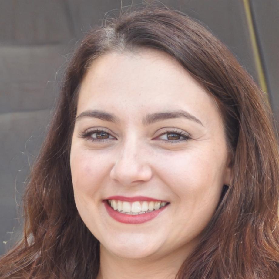 Portrait of Linnea Järvinen, Solidity development specialist and curriculum designer